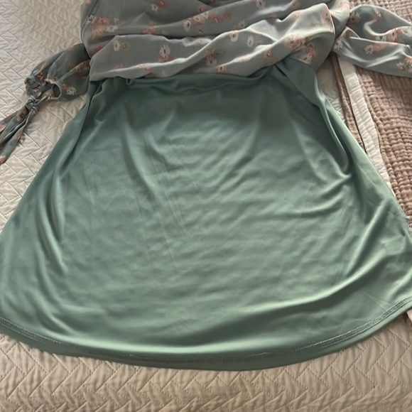 Blue pastel flowered dress - Picture 3 of 4